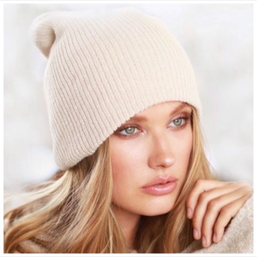 Oatmeal beige lightweight slouchy beanie
